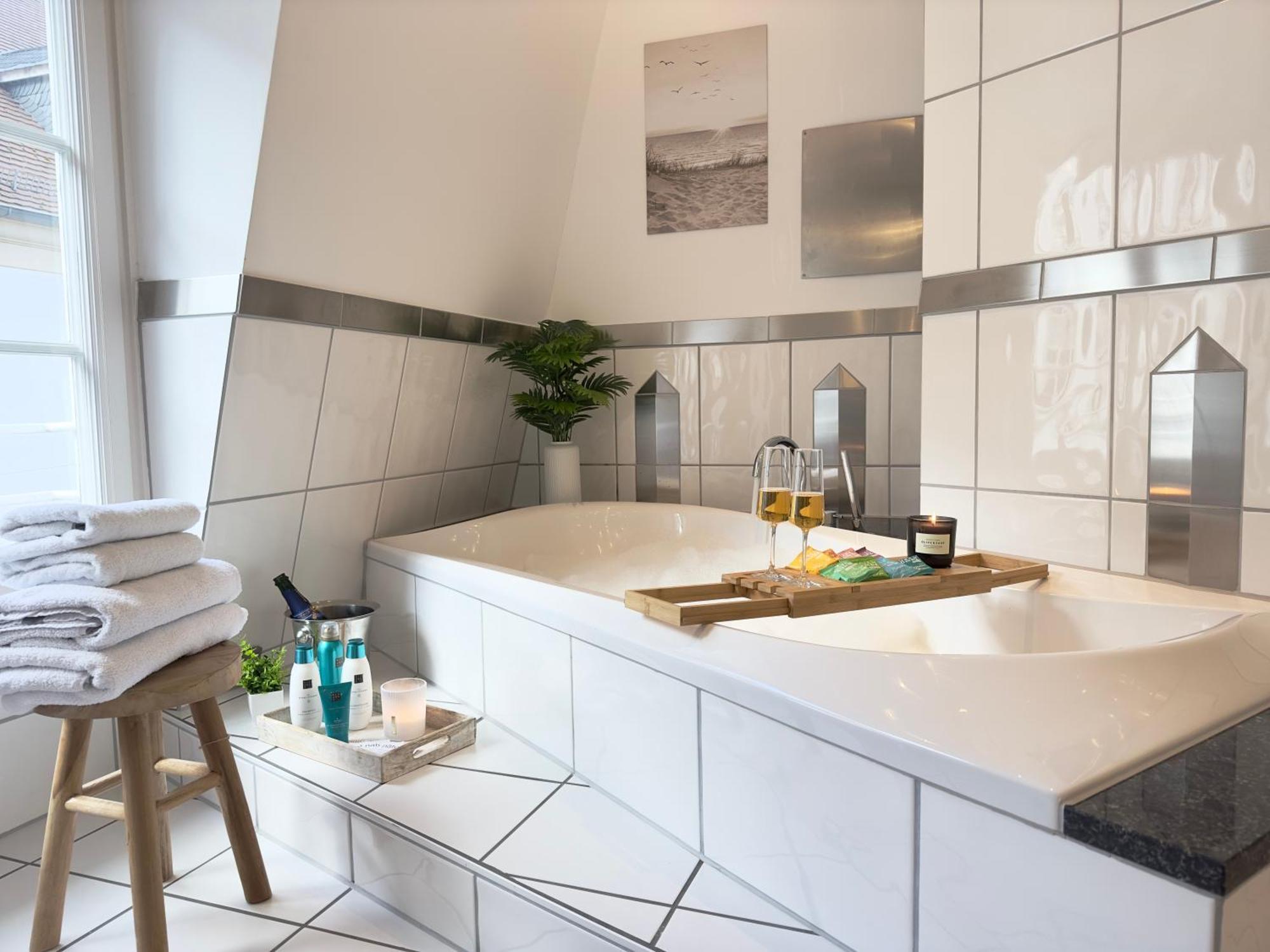 Luxury Old Town Suite - Xxl Terrasse & Xxl Penthouse Heidelberg Exterior foto